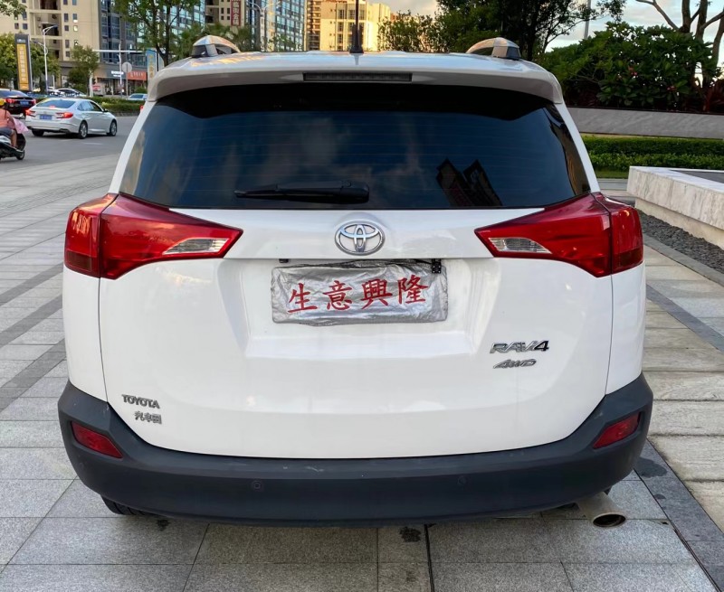 陽江14年豐田RAV47