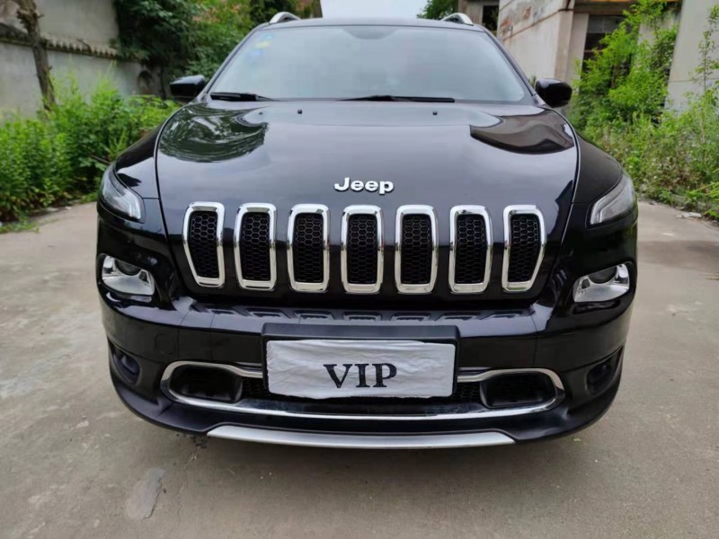北京17年Jeep自由光9