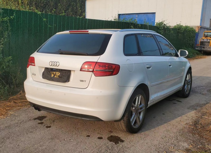 济宁11年奥迪A33