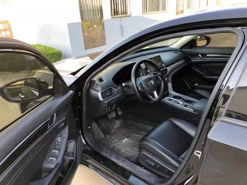 潍坊19年本田雅阁5