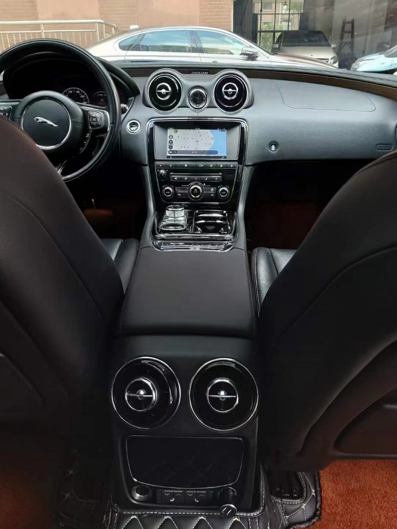 贛州17年捷豹XJ6