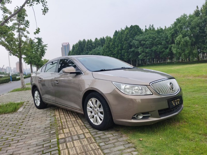 徐州11年别克君越3