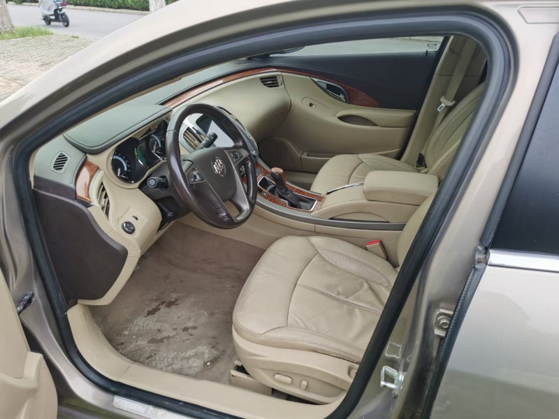 徐州11年别克君越5