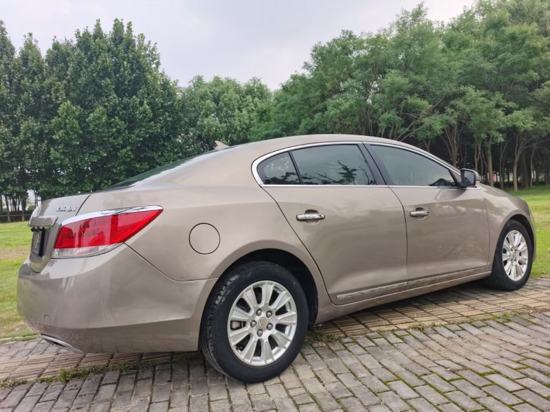 徐州11年别克君越8