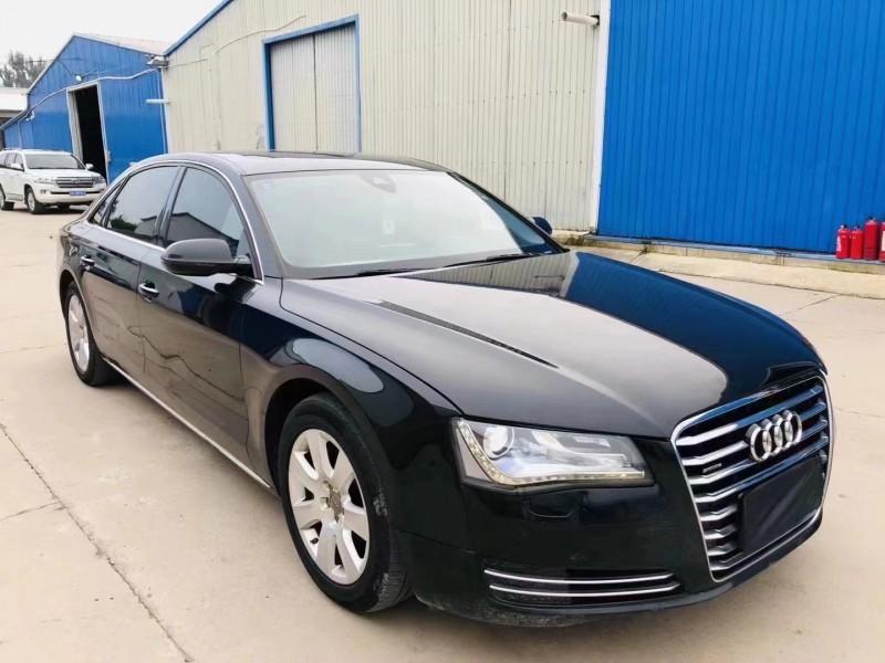 济宁11年奥迪A8L2