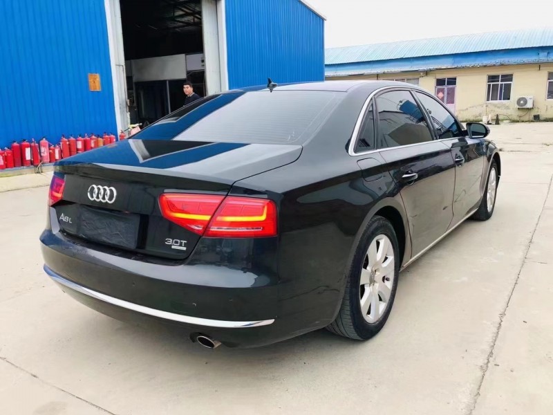 济宁11年奥迪A8L7