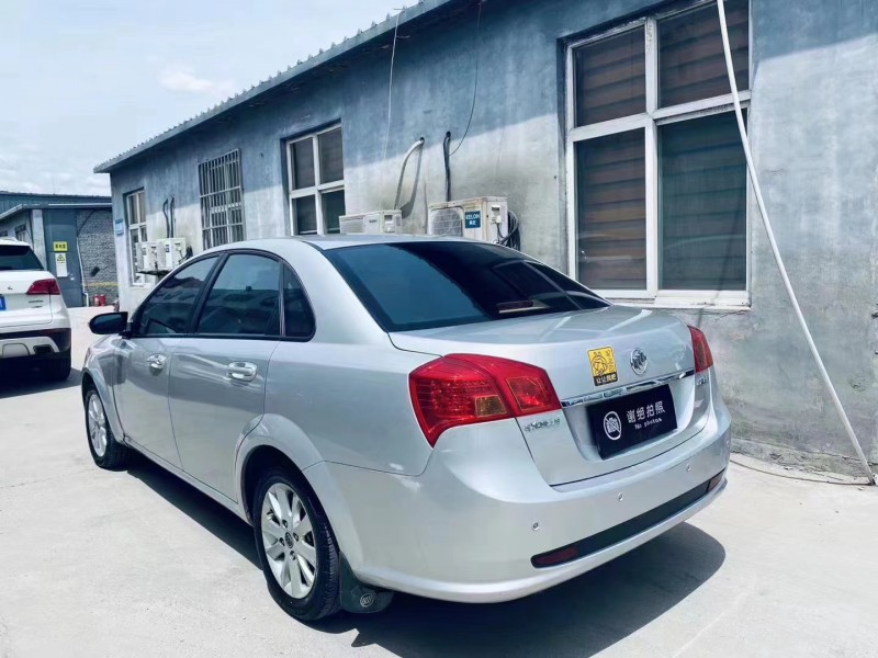 邢台11年别克凯越4