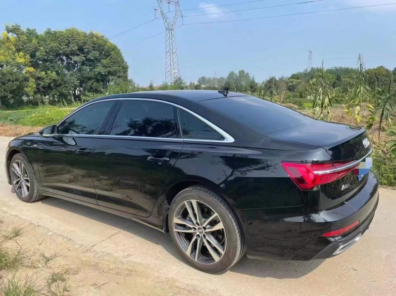 武汉21年奥迪A6L8