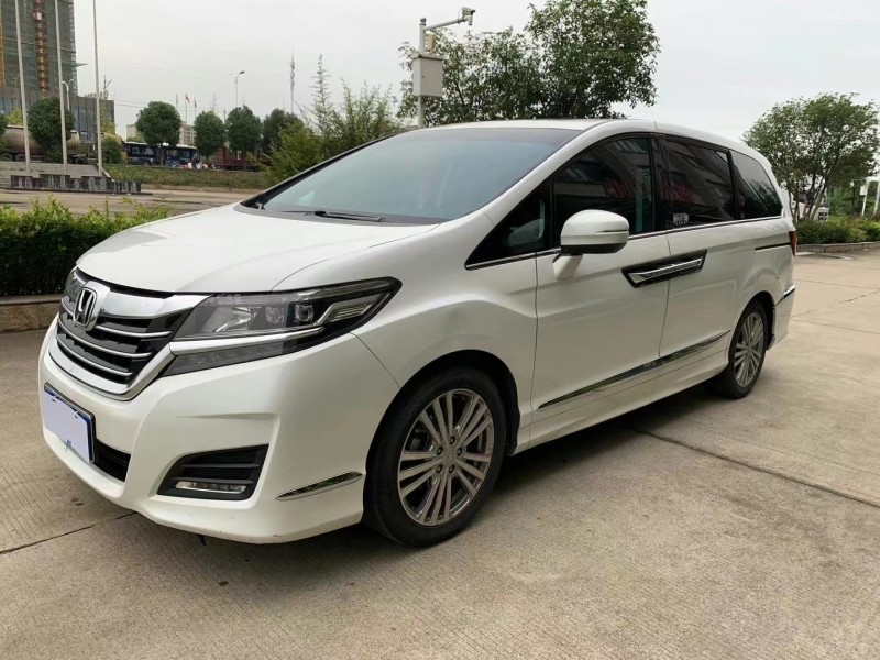 武汉19年本田艾力绅2