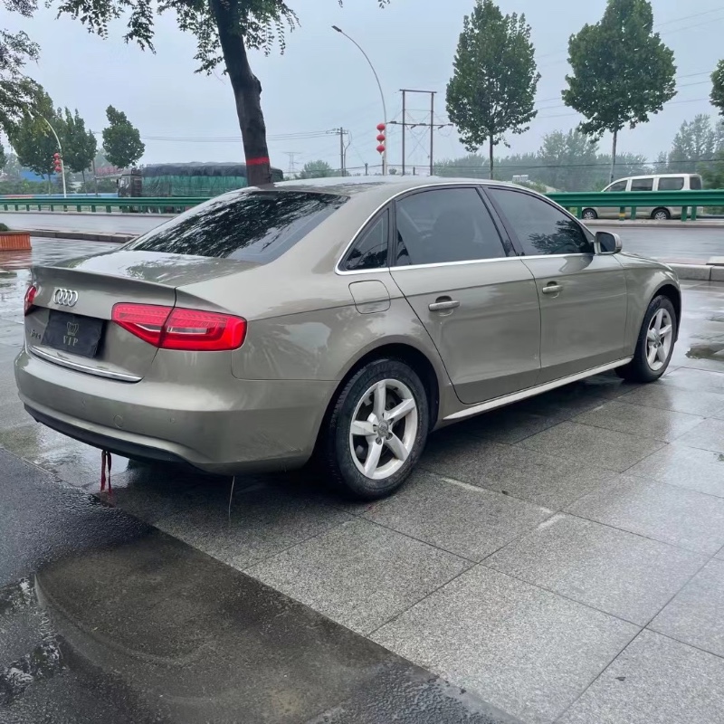 北京14年奧迪A4L5