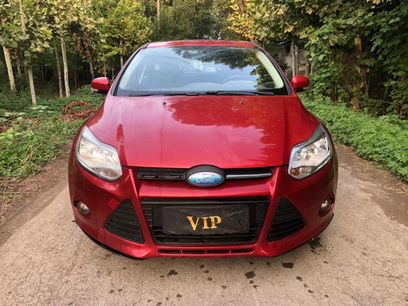 济宁15年福特福克斯1