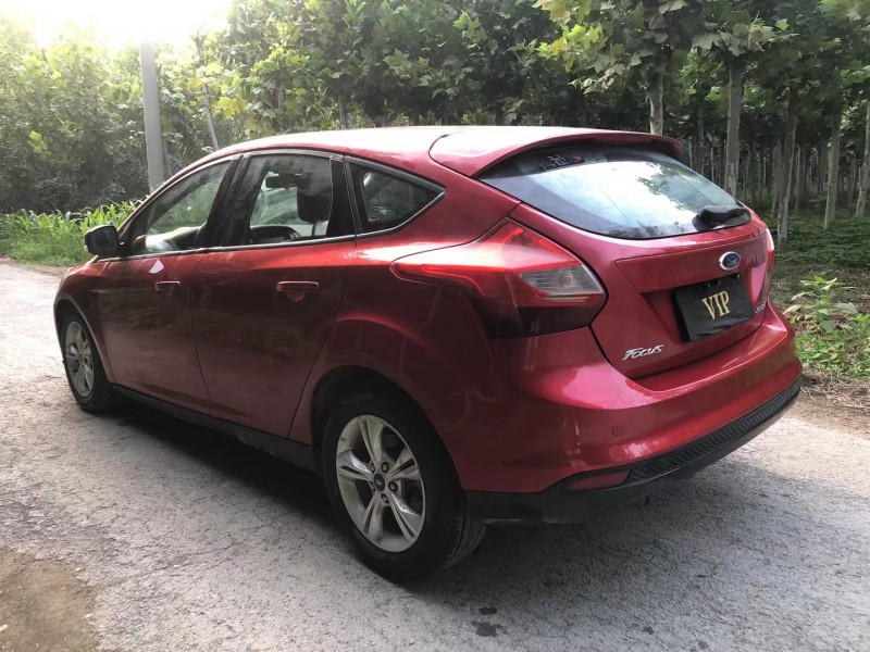 济宁15年福特福克斯7