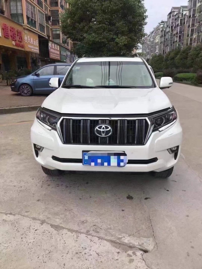 武汉18年丰田普拉多1