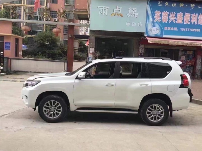 武汉18年丰田普拉多2