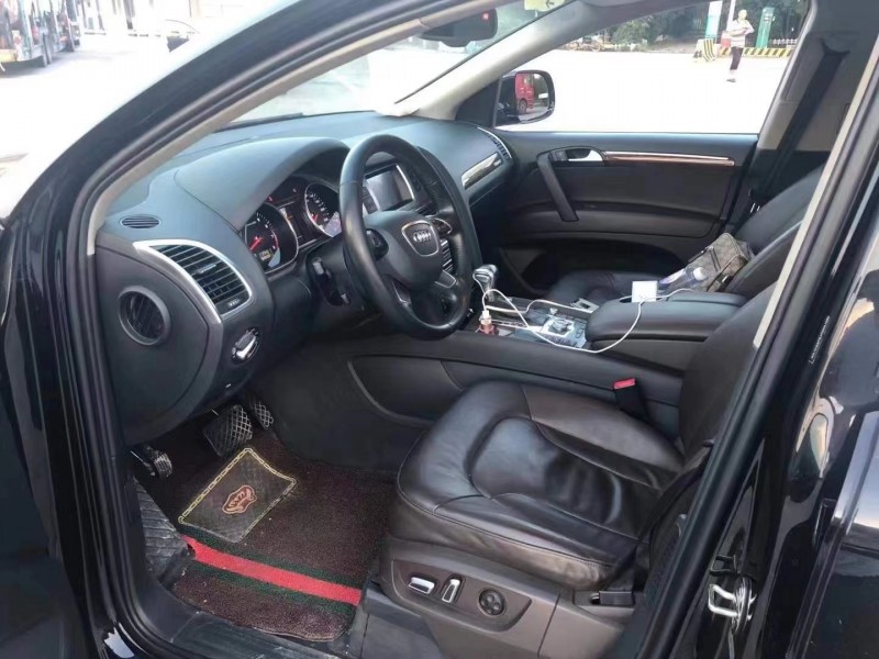 济宁14年奥迪Q75