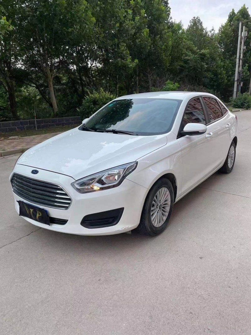 邢台18年福特福睿斯2