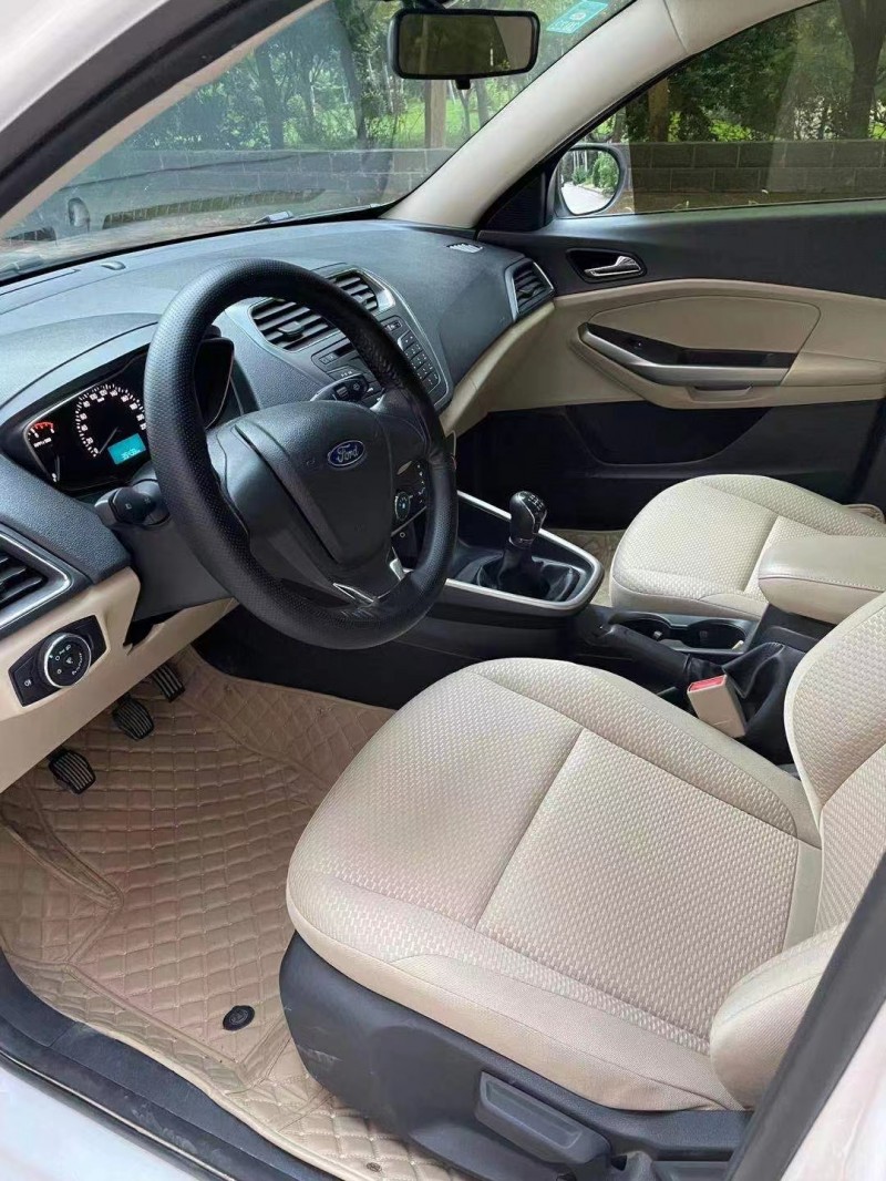 邢台18年福特福睿斯6