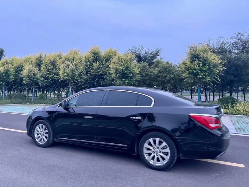 枣庄15年别克君越5