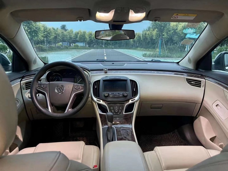 枣庄15年别克君越7