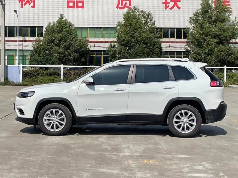 北京20年Jeep自由光4