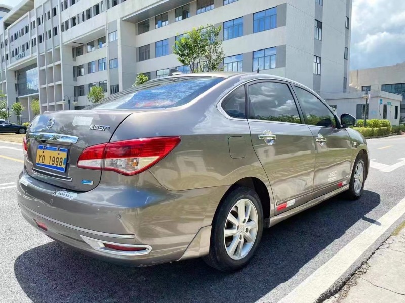 中山16年日產軒逸3