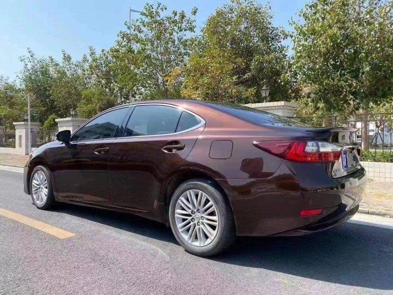 中山17年雷克薩斯ES2