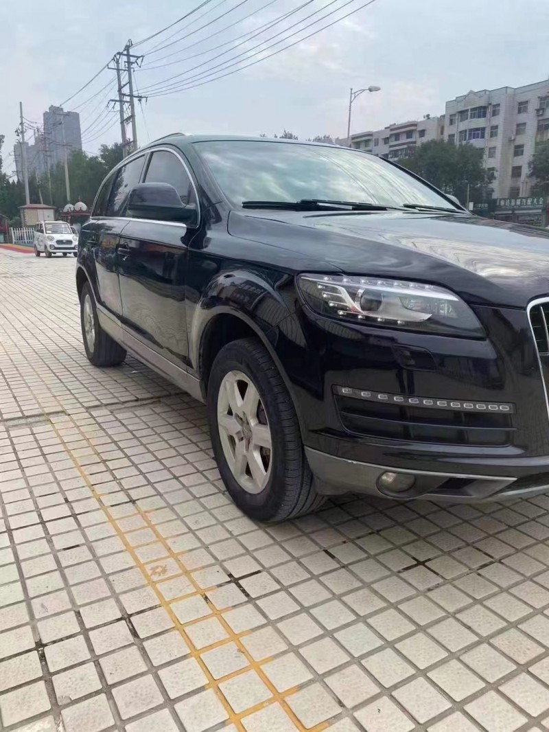 東營10年奧迪Q77
