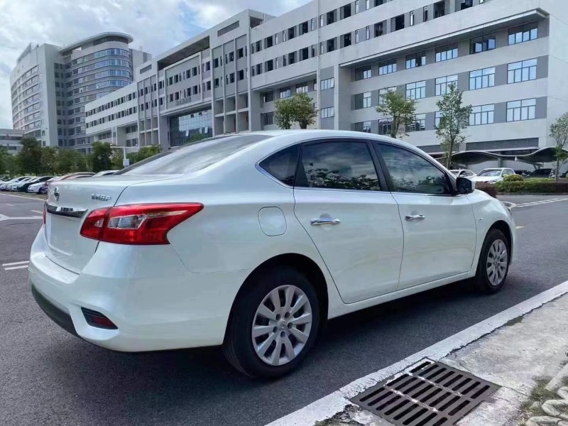 中山21年日產軒逸7