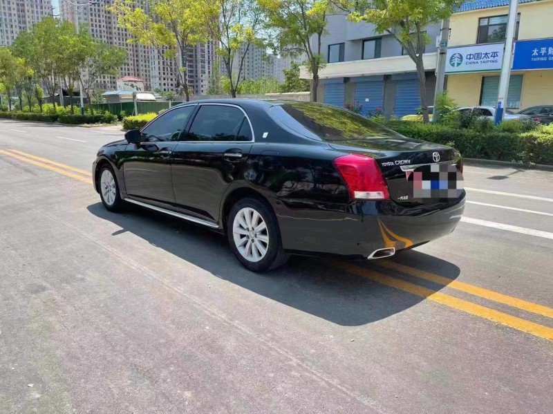 大同11年豐田皇冠8