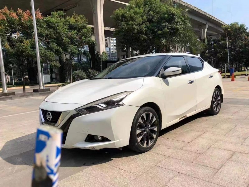 宜昌17年日產藍鳥8