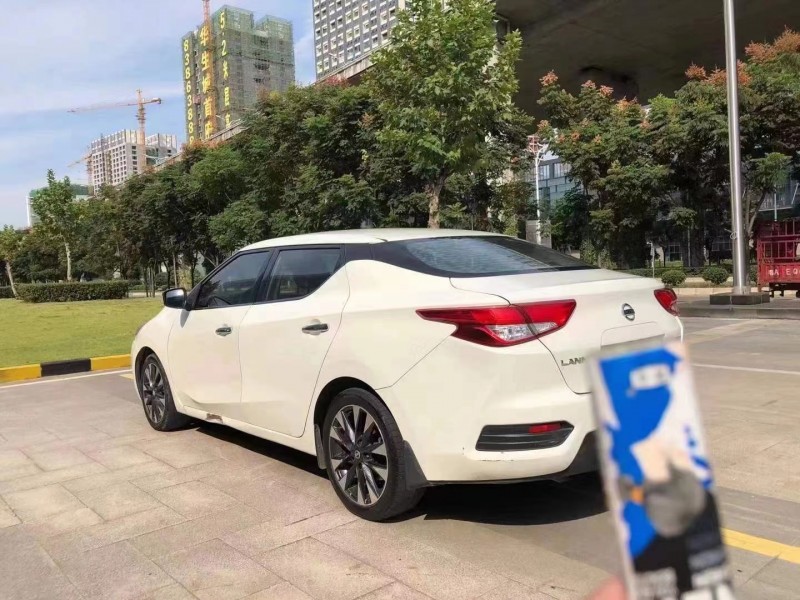 宜昌17年日產藍鳥2