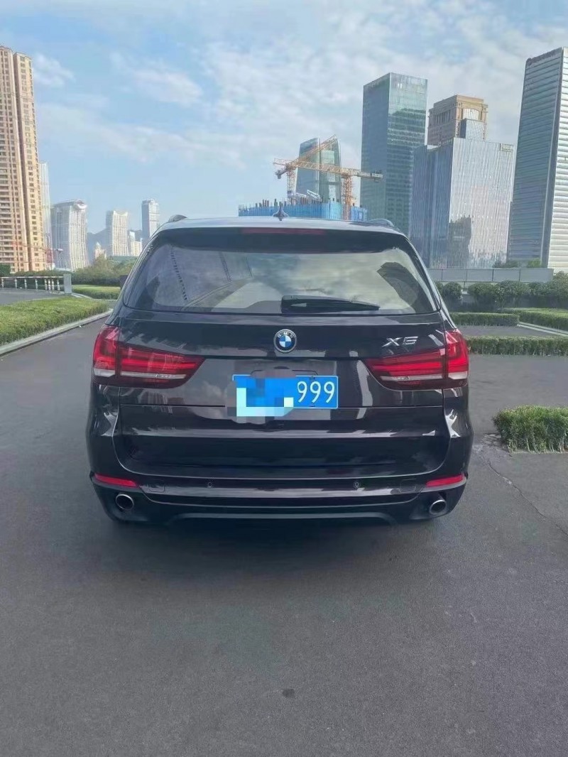 重慶15年寶馬X59