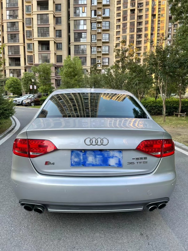 阜陽12年奧迪A4L4
