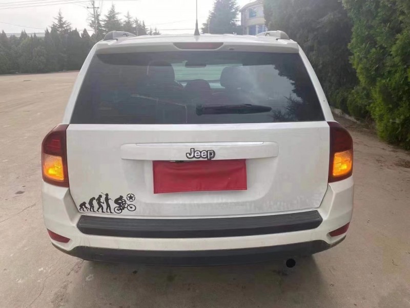 萊蕪15年Jeep指南者9