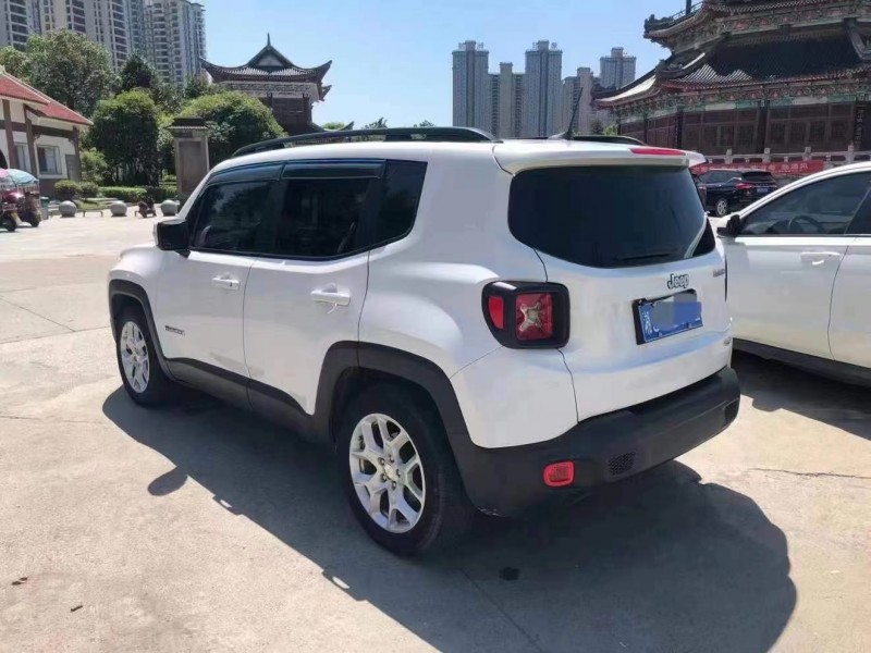 常德18年Jeep自由俠8