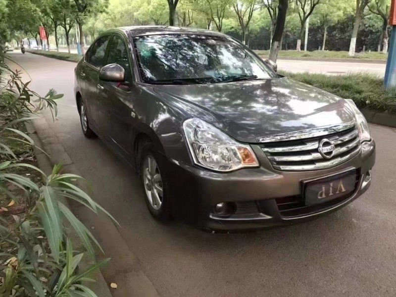 嘉興16年日產軒逸1