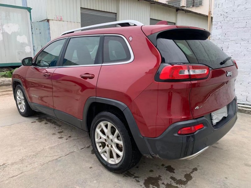 廣州17年Jeep自由光9