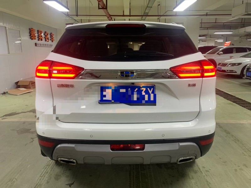 成都17年吉利博越4