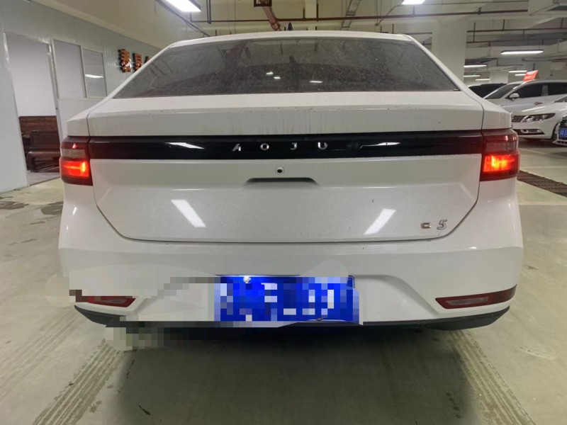 成都21年寶駿RC55