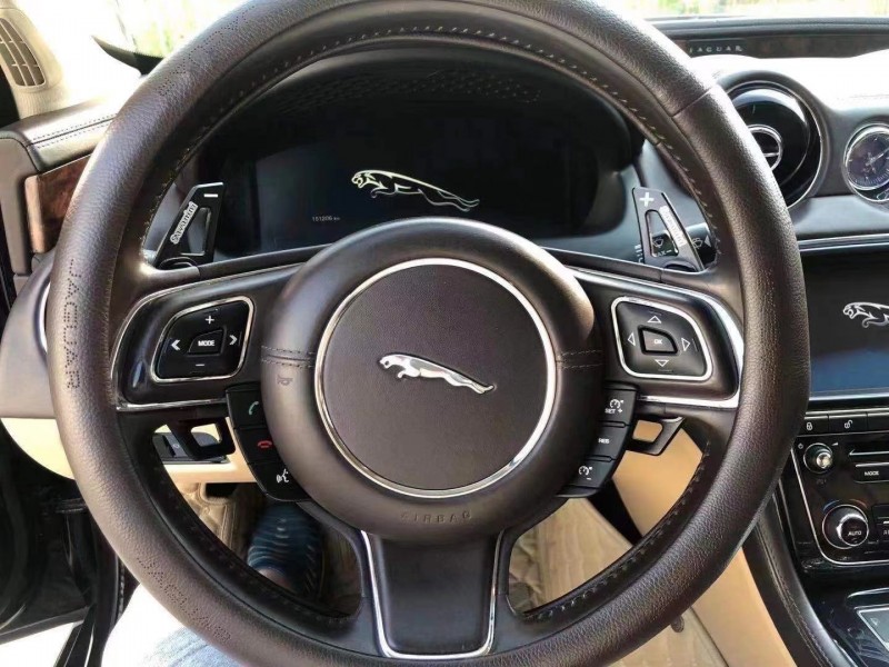 青島12年捷豹XJ6