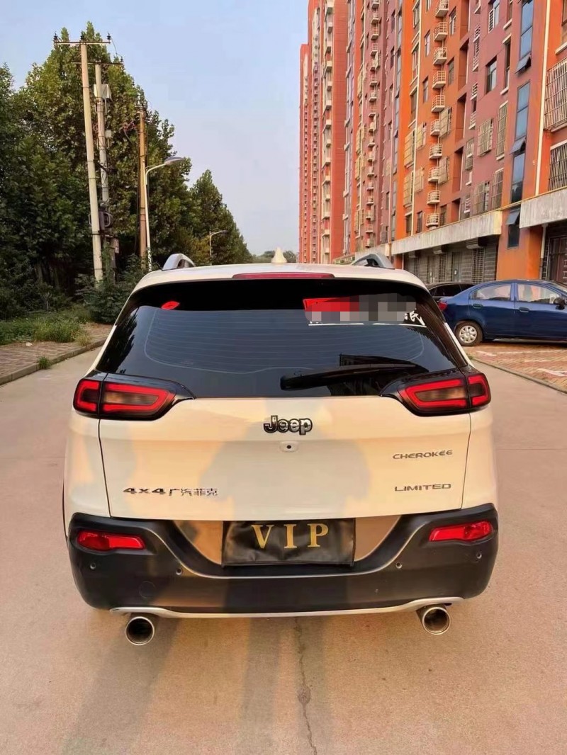 邯鄲17年Jeep自由光8