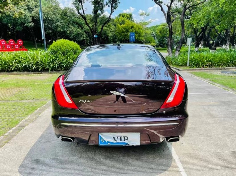 東莞12年捷豹XJL1