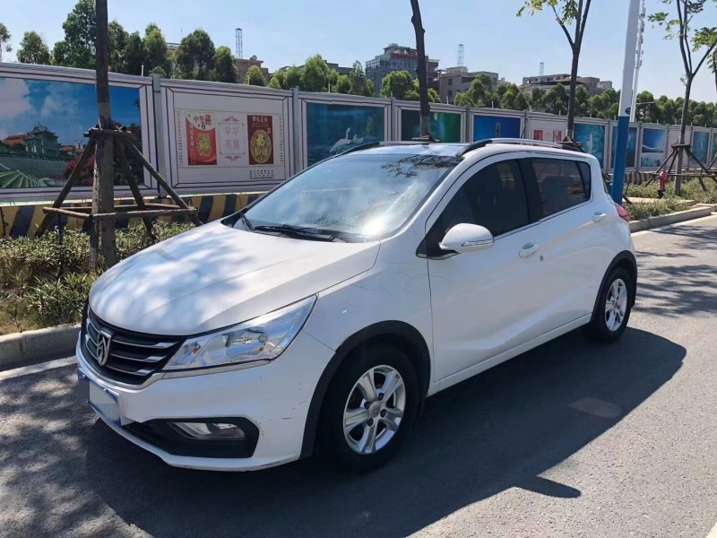 廈門17年寶駿3104