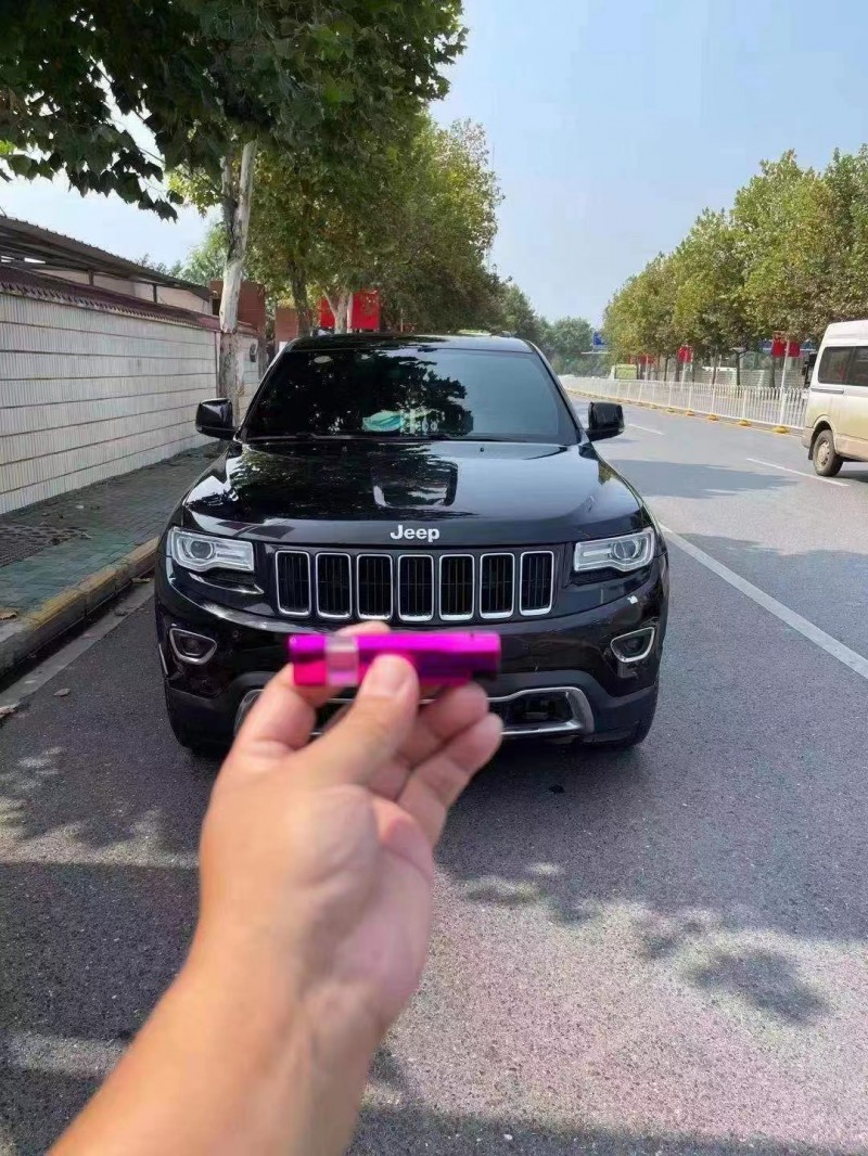 武漢15年Jeep大切諾基1
