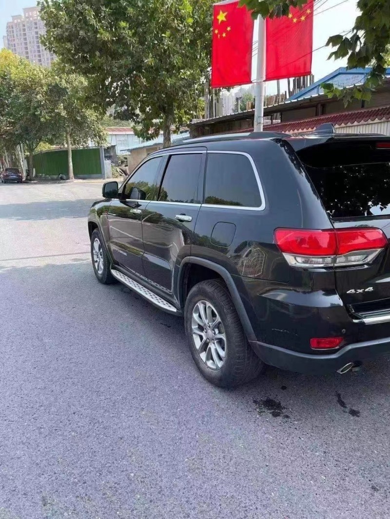 武漢15年Jeep大切諾基9