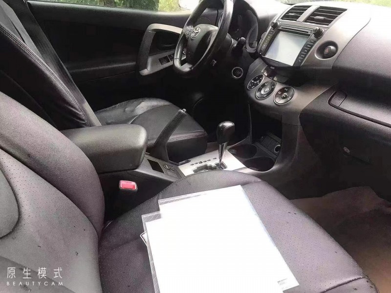 武漢13年豐田RAV45