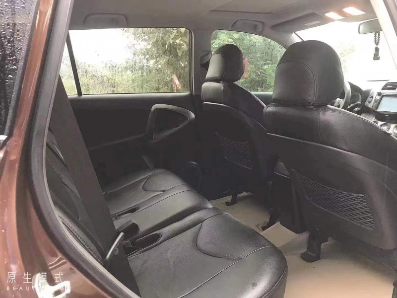 武漢13年豐田RAV43
