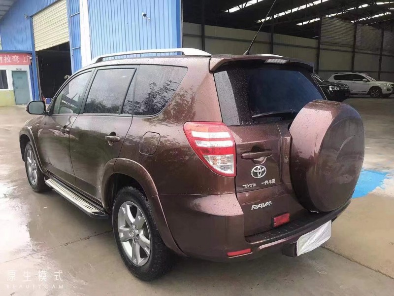 武漢13年豐田RAV41
