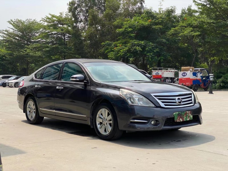 東莞11年日產天籟2
