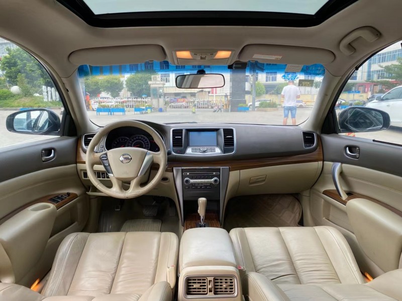 東莞11年日產天籟5